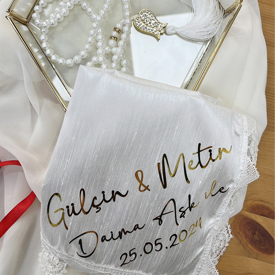 Gold Baskılı Söz Mendili (Altıgen Cam Kutulu + İnci Tesbih)