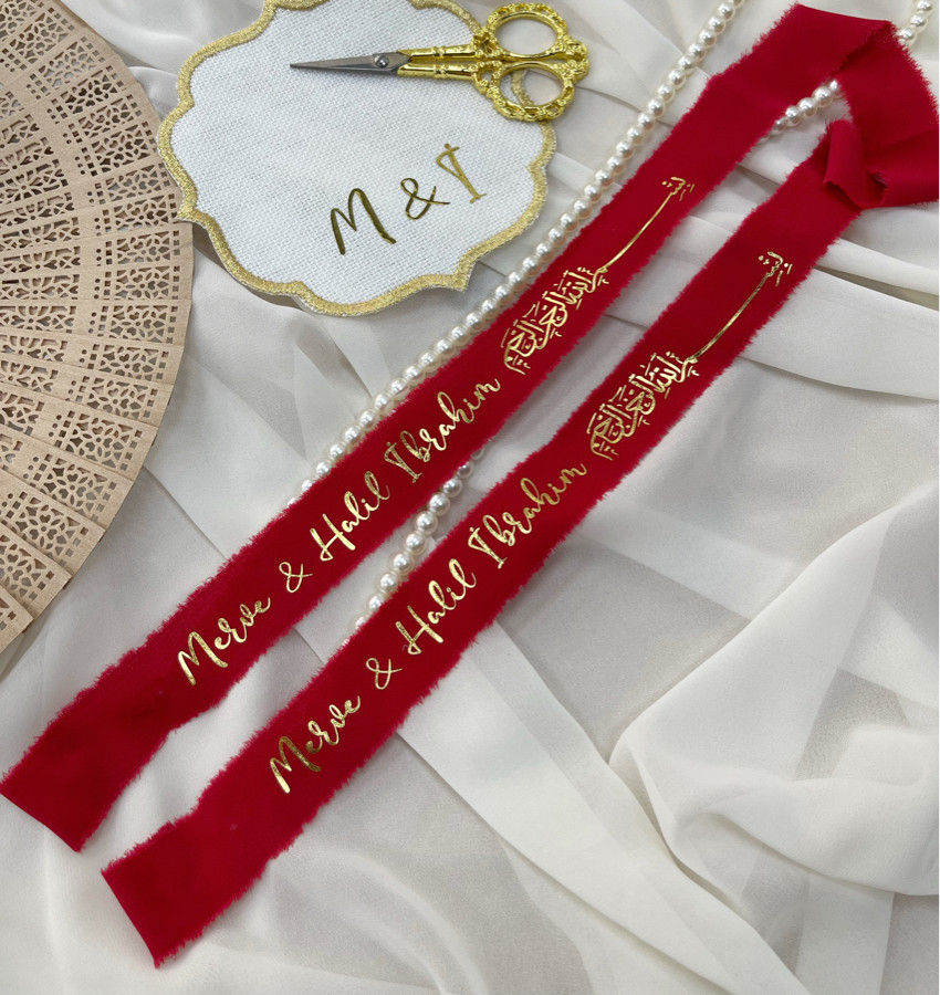 Besmele Detaylı Dökülen İncili Ham İpek Yüzük Kurdelesi (En:2,5cm)